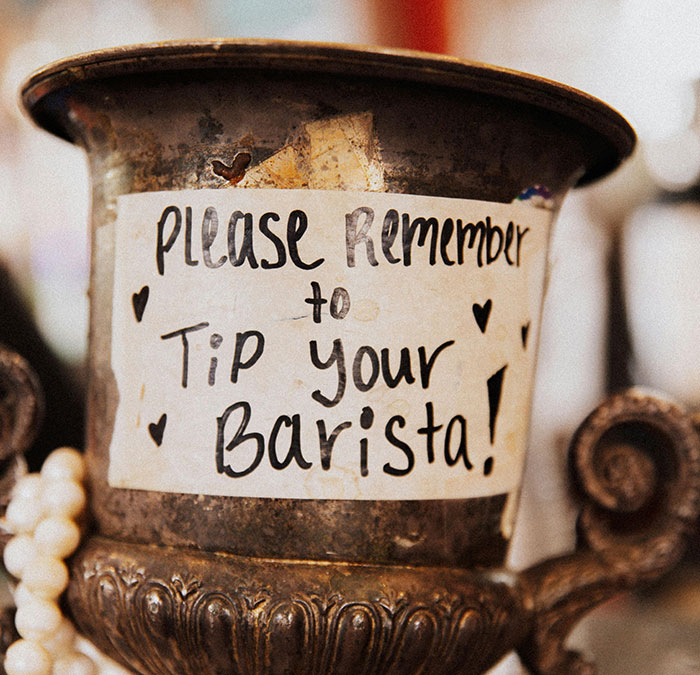 "Doesn’t Make Sense": 40 Social Etiquette Rules That People Want To See Gone