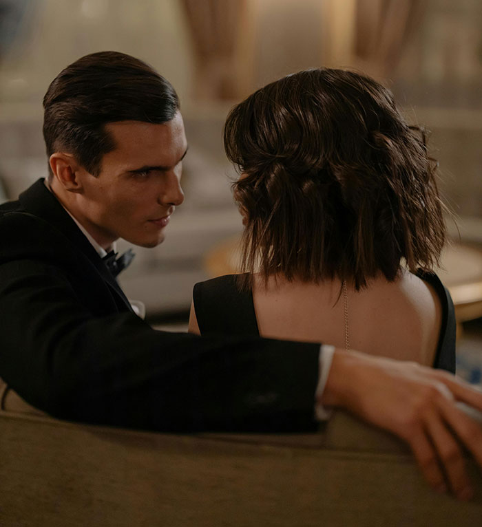 "Doesn’t Make Sense": 40 Social Etiquette Rules That People Want To See Gone