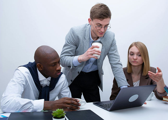 &ldquo;There Were Many Smiles&rdquo;: Teacher&rsquo;s Epic Resignation Leads To School Chaos