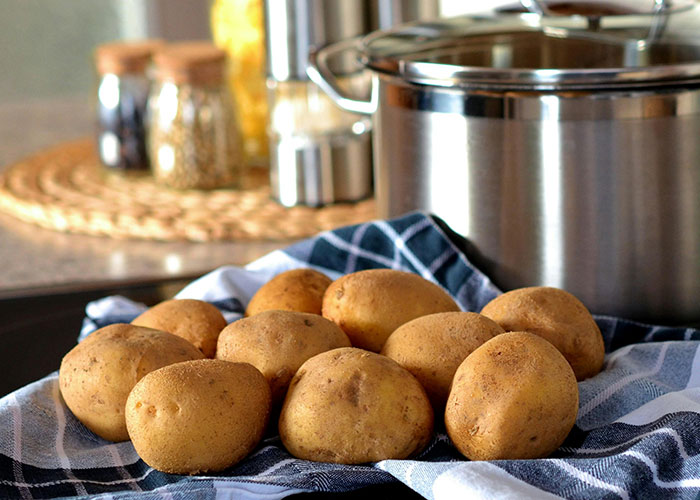 “Friend Died Aged 32”: 50 Everyday Things Most People Don’t Realize Are Deadly