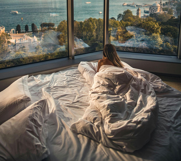 "Flying On A Tight Schedule": 30 Risky Things That People Refuse To Do Anymore