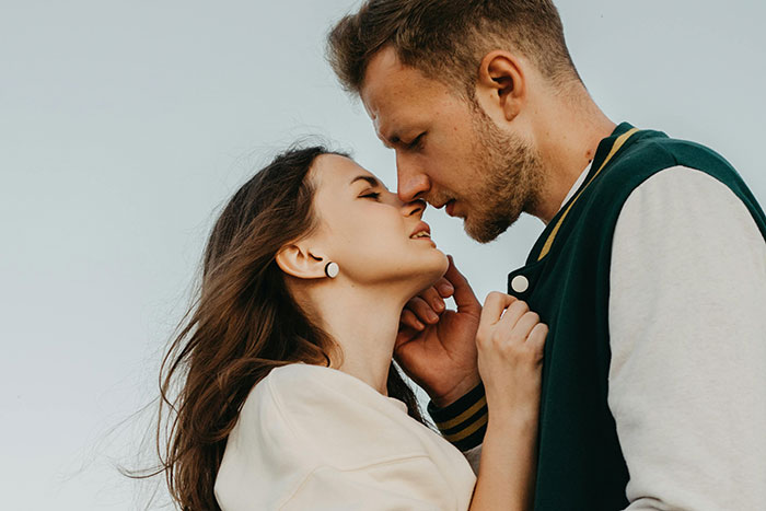 30 Normalized Things In Movies And TV That Rarely Happen In Real Life, If At All