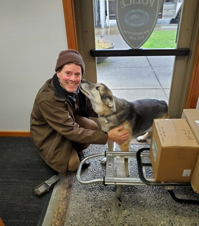 Greg Is Our Driver In Pacific, Wa. He Is Such A Good Driver And A Awesome Person. Branwen Was At The Police Department Everyday For Several Years And They Bonded. She Is Retiring Today And Was Able To Give Him A Kiss Goodbye