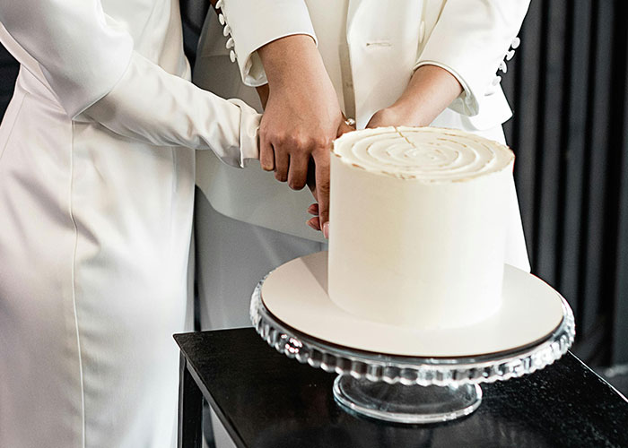 37 Wedding Trends That People Predict Brides And Grooms Will Regret Participating In