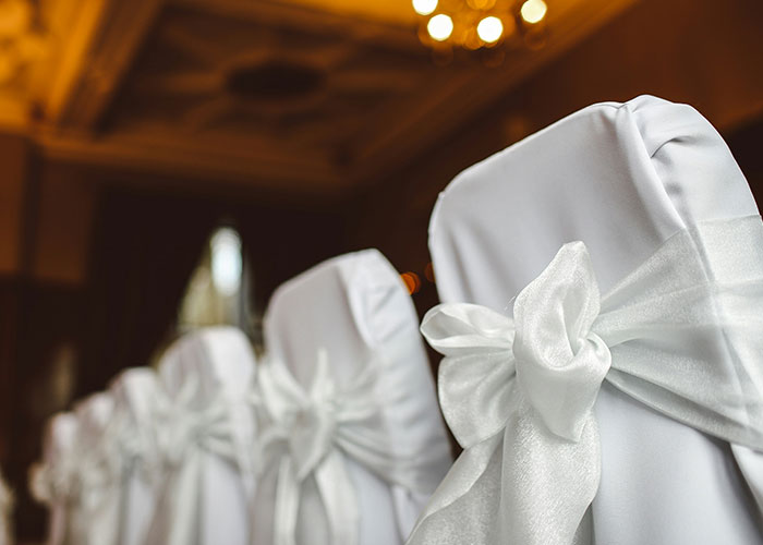 37 Wedding Trends That People Predict Brides And Grooms Will Regret Participating In