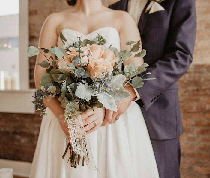 Bride And Groom Defended Online After Trolls Come After Their &ldquo;Tacky&rdquo; Wedding Invitations