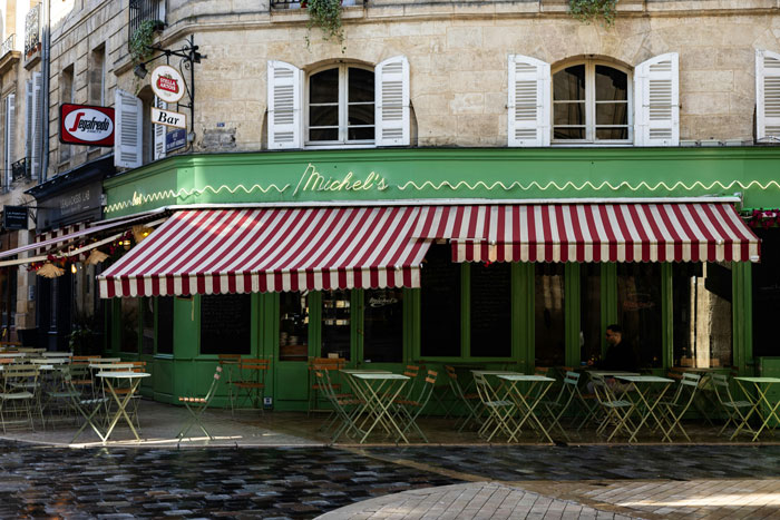 Man Shares Restaurant Owner’s Attempt To ‘Steal’ His Date By Sliding Into Her DMs, Goes Viral Man Shares Restaurant Owner’s Attempt To ‘Steal’ His Date By Sliding Into Her DMs, Goes Viral