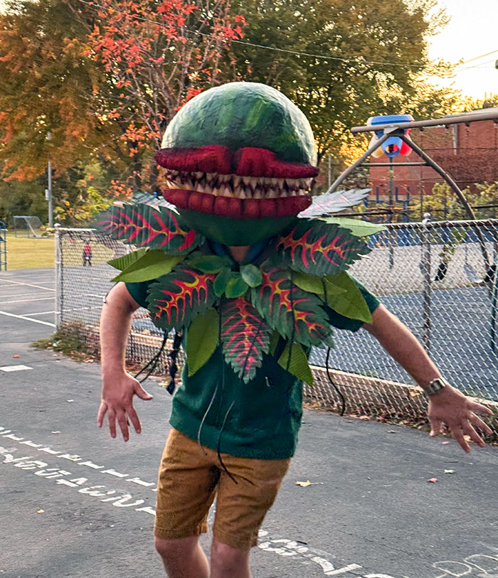 My Daughter Begged Me To Make Her A Costume, But Was Too Nervous To Wear It To School. Her Dad Wore It There Instead