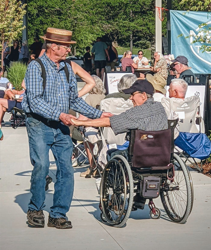 Incredibly Heartwarming Older Couple Dancing At A Concert At A Park