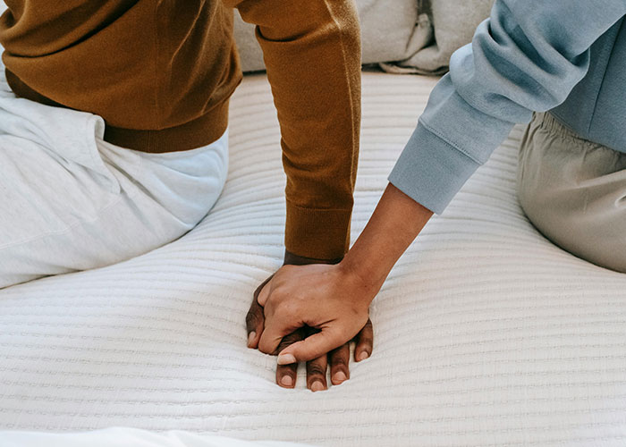 Wife Is Furious Husband Knew About Her Affair Of 2 Years And Just Didn't Care