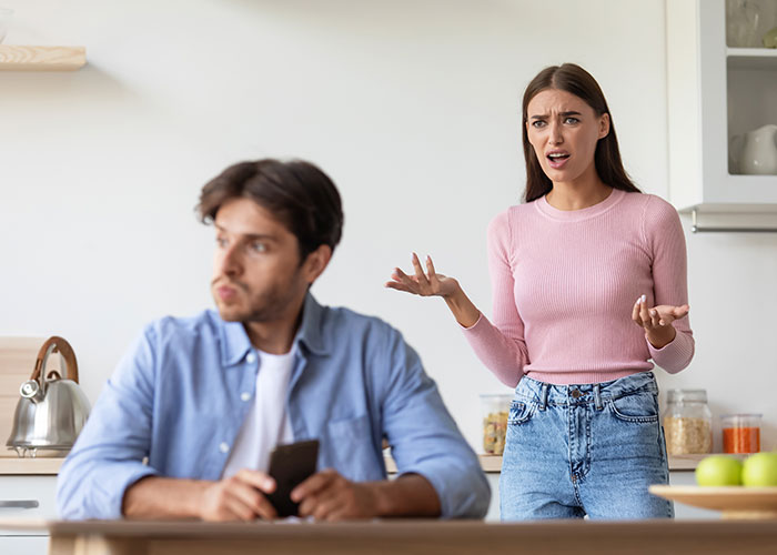 Man Tells Wife To Act “More Like A Proper Woman”, Her Response Brings Tears To His Eyes Man Tells Wife To Act “More Like A Proper Woman”, Her Response Brings Tears To His Eyes