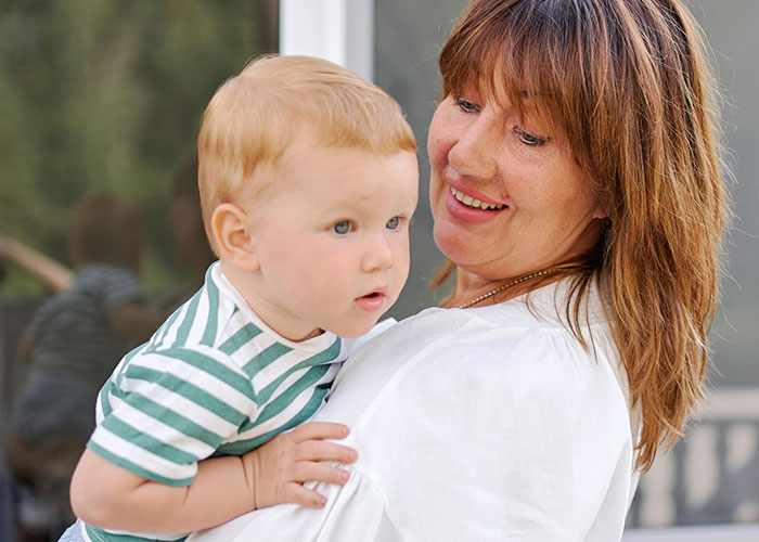 30 Doctors And Nurses Spill The Tea About What Happens When The Baby Looks Like Not The Dad’s