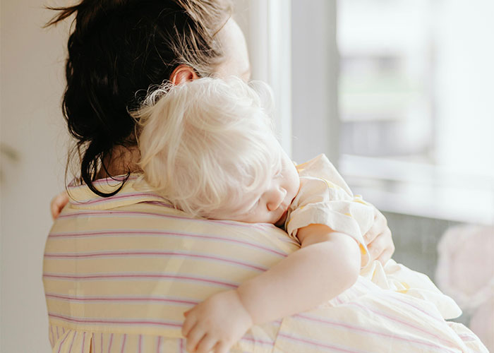 30 Doctors And Nurses Spill The Tea About What Happens When The Baby Looks Like Not The Dad’s