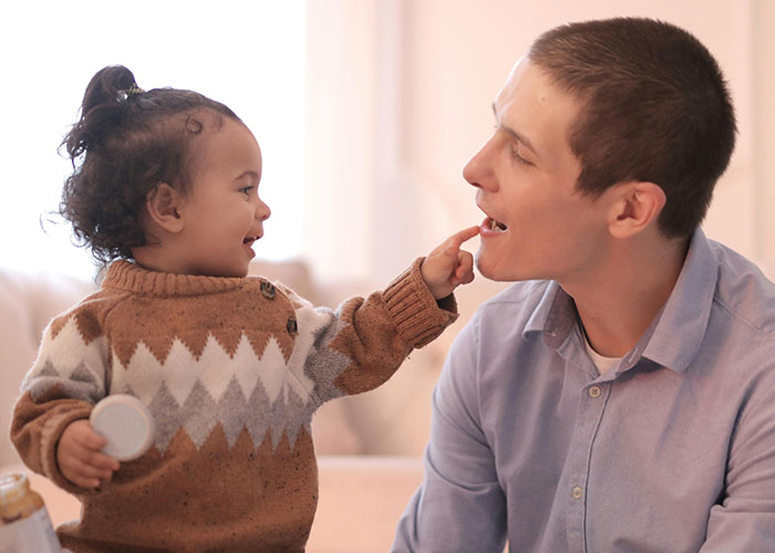 30 Doctors And Nurses Spill The Tea About What Happens When The Baby Looks Like Not The Dad’s