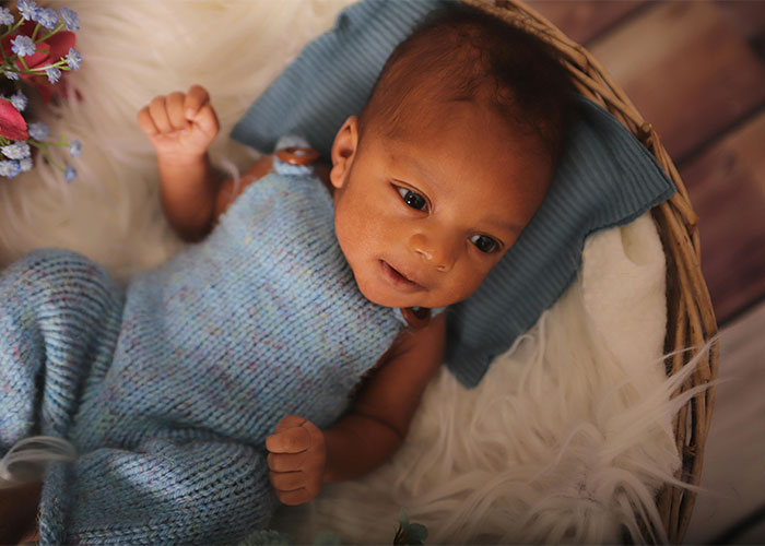 30 Doctors And Nurses Spill The Tea About What Happens When The Baby Looks Like Not The Dad’s