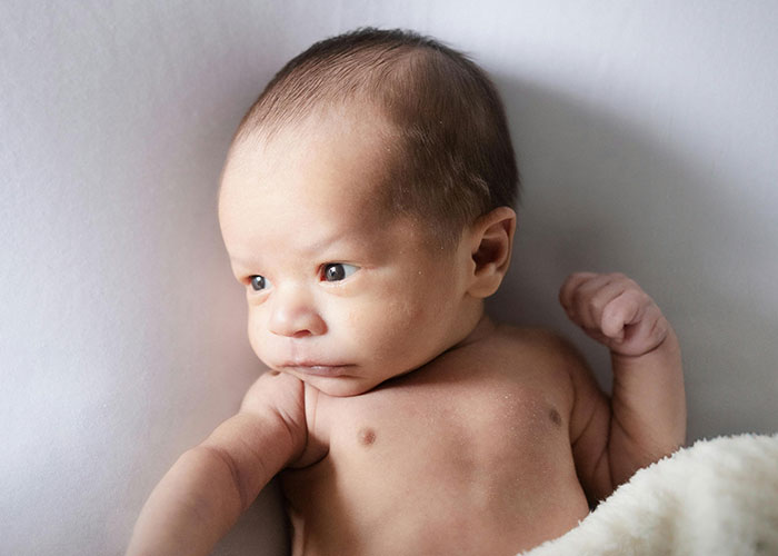 30 Doctors And Nurses Spill The Tea About What Happens When The Baby Looks Like Not The Dad’s