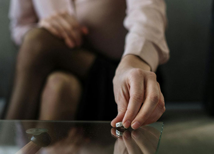 "AITA For Canceling A Wedding Gift When The Wedding Was Canceled?" "AITA For Canceling A Wedding Gift When The Wedding Was Canceled?"