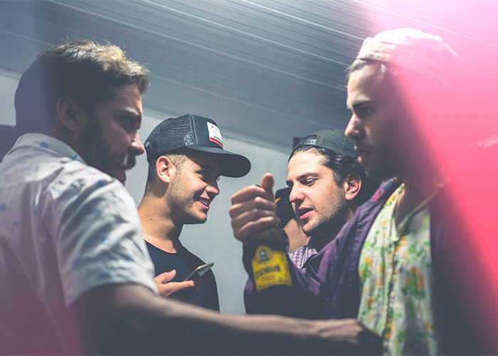 Woman Is Disturbed To Find BF&rsquo;s Hidden &lsquo;Trophies&rsquo;, Internet Urges Her To Run