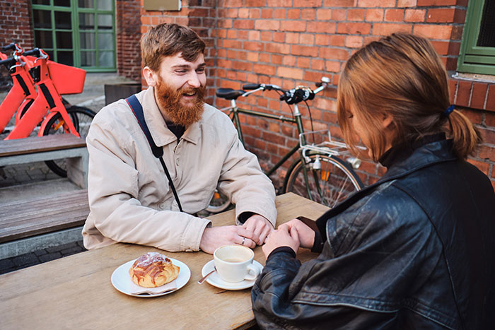 Single Woman Is Sick And Tired Of Men, Goes On An Angry Rant