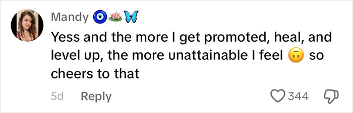 Woman Is Sure That She Can&rsquo;t Find A Date Because She&rsquo;s Intelligent And Attractive, Netizens Agree