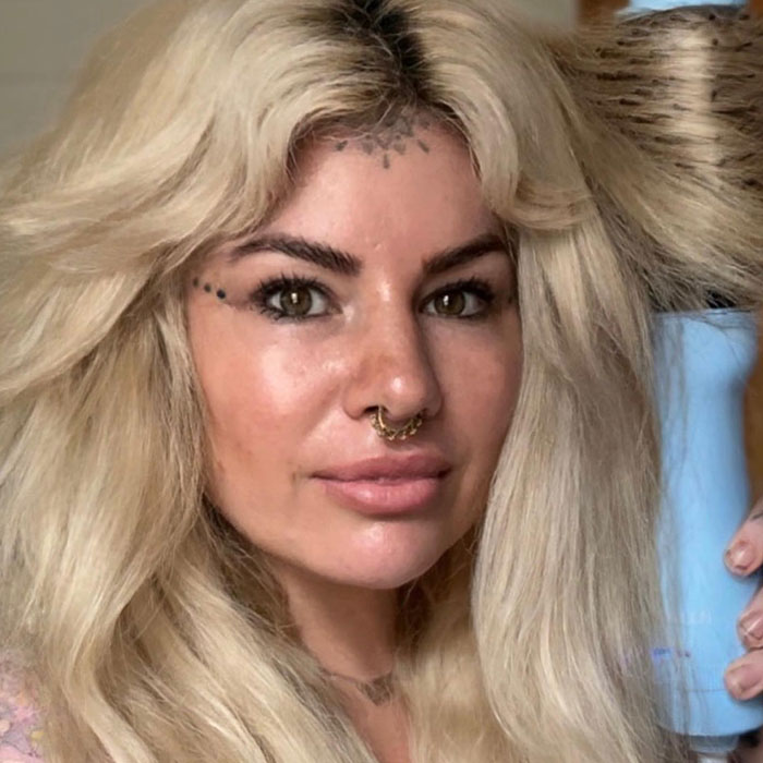 Woman Becomes Champion Of “Girl Code” After Outing Ex-Husband’s “Revenge” Plot Woman Becomes Champion Of “Girl Code” After Outing Ex-Husband’s “Revenge” Plot