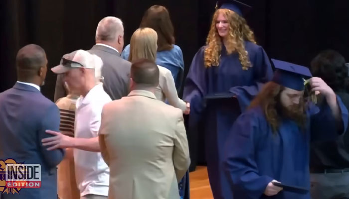 Father Interrupts Daughter&rsquo;s Graduation To Stop Superintendent From Shaking Her Hand