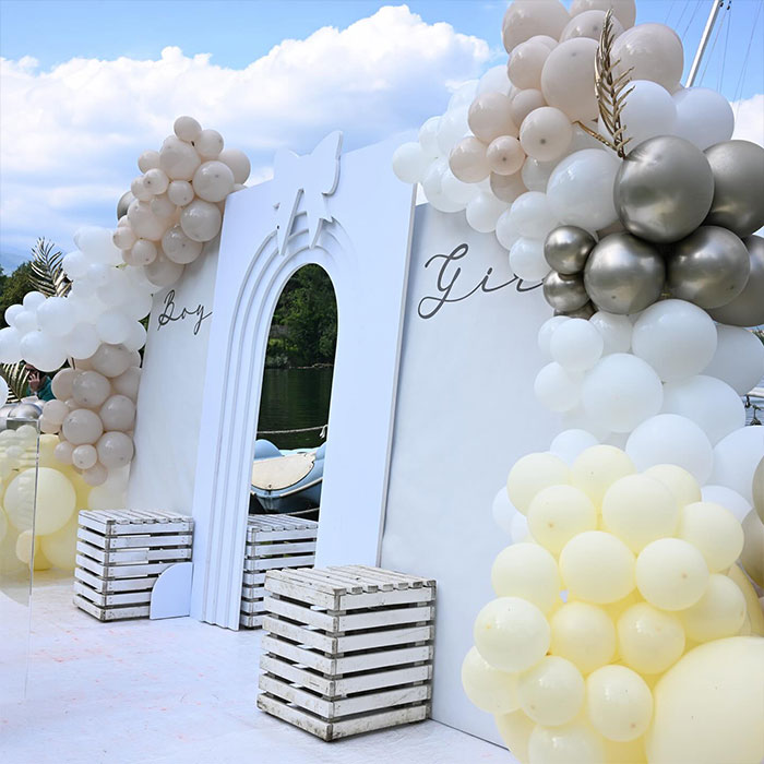 “You Should’ve Hugged Your Wife”: Man Bashed For Making Gender Reveal All About Himself “You Should’ve Hugged Your Wife”: Man Bashed For Making Gender Reveal All About Himself