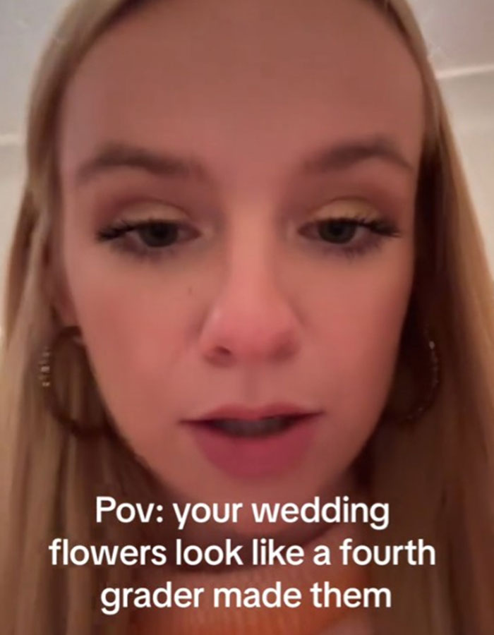 “It’s The Ugliest Thing I’ve Ever Seen”: Bride Left Devastated After Being “Scammed” Over Bouquet “It’s The Ugliest Thing I’ve Ever Seen”: Bride Left Devastated After Being “Scammed” Over Bouquet