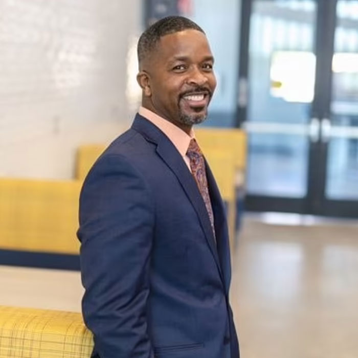 Father Interrupts Daughter&rsquo;s Graduation To Stop Superintendent From Shaking Her Hand