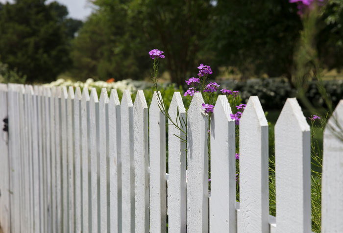 Neighbor Builds Fence On Guy’s Property While He’s Buying House, He Decides To Get Survey Neighbor Builds Fence On Guy’s Property While He’s Buying House, He Decides To Get Survey
