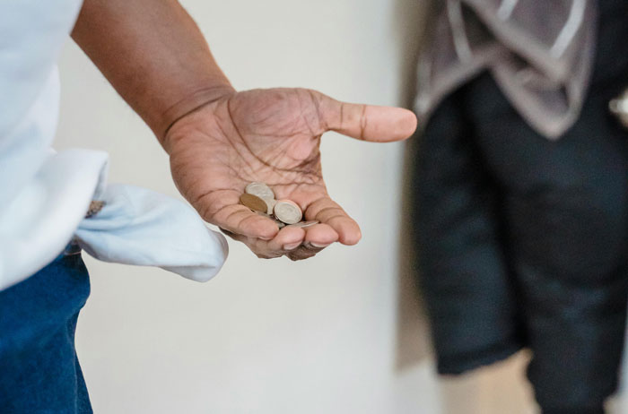 Worker Shocked To Find Out His Supervisor Is Homeless, Lives In His Truck And Earns Less Than Him