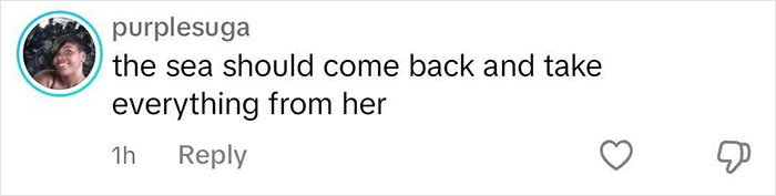 “Karen Of The Week” Sparks Outrage After Claiming Public Beach As Private Property “Karen Of The Week” Sparks Outrage After Claiming Public Beach As Private Property