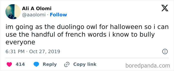 Text post humorously discussing dressing as the Duolingo owl for Halloween to use language skills to "bully" others.