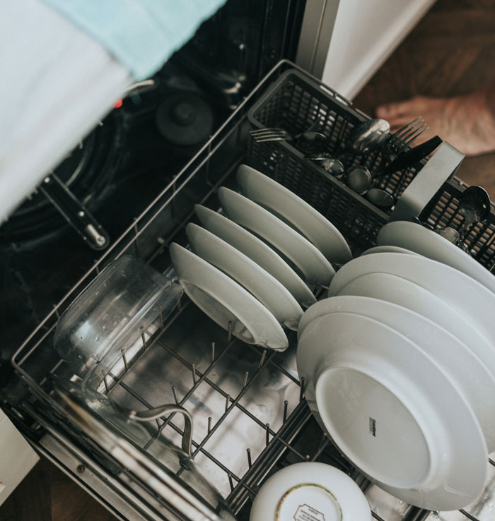 30 Habits And Behaviors That Are Signs Of Good Upbringing