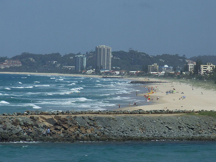 Guy&rsquo;s GF Wants To Meet Birth Family But Only Has An Old Postcard, He Tracks Them Down Anyway