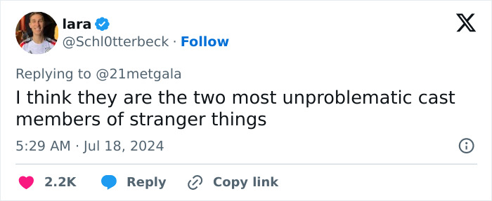 Tweet discussing Stranger Things stars in New York City, calling them unproblematic cast members. Tweet discussing Stranger Things stars in New York City, calling them unproblematic cast members.