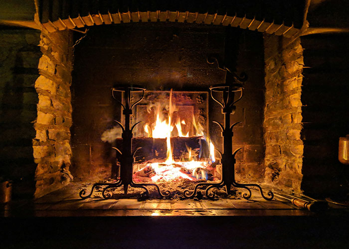 50 Things That Meant People Were Rich Back In The Day That Are Pretty Basic Today