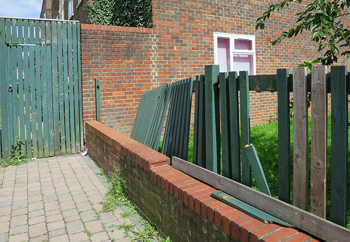 Neighbor Tries To Make Man Fix His Fence So They Could Use The Pool, He Removes It As Retaliation