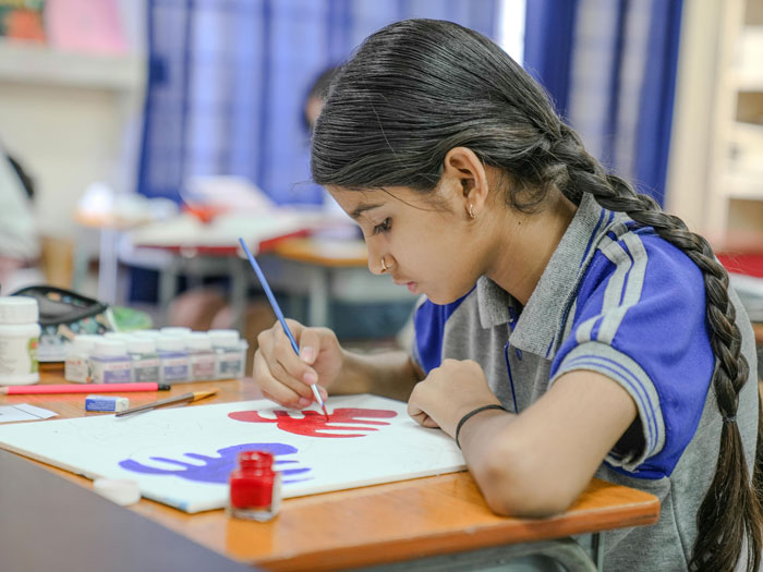 “I Basically Wrote Her Name On Everything To Prevent Theft”: Daughter Shamed, Mom Calls Teacher “I Basically Wrote Her Name On Everything To Prevent Theft”: Daughter Shamed, Mom Calls Teacher