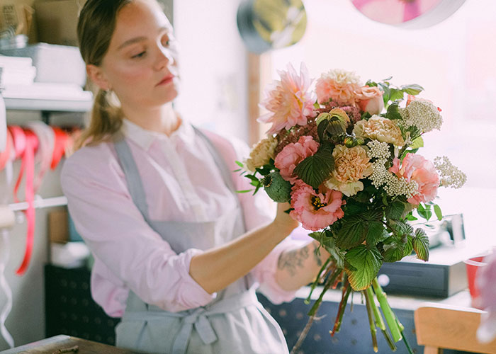 “The Work Is Never Done”: 30 Traditional Wives From the 20th Century Share Their Real Experiences