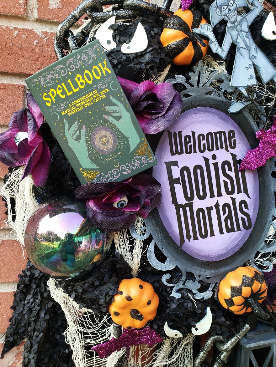 I Made A Haunted Mansion Wreath With Hitchhiking Ghosts, Madam Leota Crystal Ball, A Welcome Foolish Mortals Sign, And Many More (13 Pics) I Made A Haunted Mansion Wreath With Hitchhiking Ghosts, Madam Leota Crystal Ball, A Welcome Foolish Mortals Sign, And Many More (13 Pics)