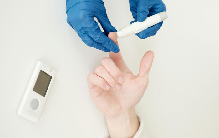 Babysitter Taken Aback When Kid They’re Sitting Says They’re Obsessed With Blood And Needles Babysitter Taken Aback When Kid They’re Sitting Says They’re Obsessed With Blood And Needles