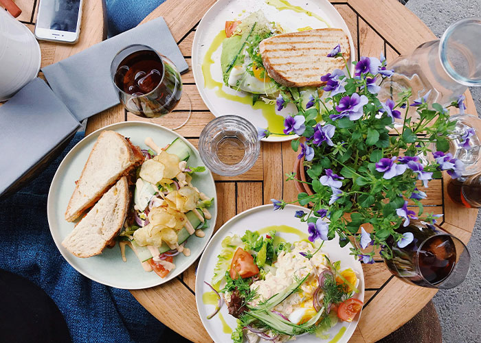 Woman Refuses To Cut Salt From Meals Completely Because Of BF&rsquo;s Blood Pressure, He Turns &ldquo;Salty&rdquo;