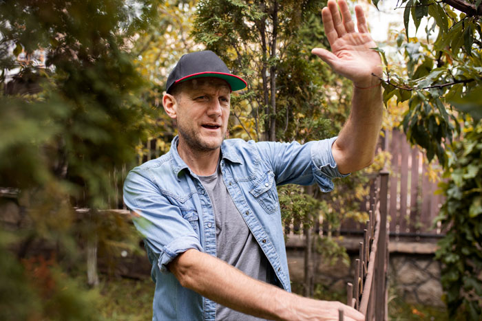 Neighbor Builds Fence On Guy’s Property While He’s Buying House, He Decides To Get Survey Neighbor Builds Fence On Guy’s Property While He’s Buying House, He Decides To Get Survey