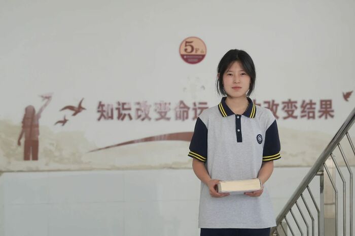 This 17 Y.O. Girl From China Stunned The Entire World With Her Achievement In Global Math Contest