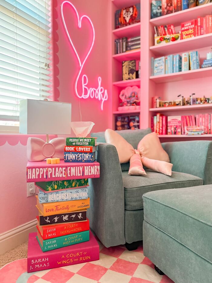 My Latest Little DIY’s I’ve Added To My Colorful, Book Obsessed Home 📚🌈✨