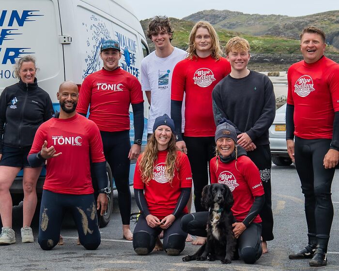 6-Legged ‘Mermaid’ Dog Was Finally Adopted By Surf Instructors For People With Disabilities 6-Legged ‘Mermaid’ Dog Was Finally Adopted By Surf Instructors For People With Disabilities