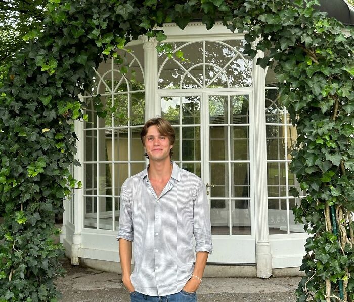 Guy Encourages Folks To Travel To Even The Smallest Countries That Are Usually Forgotten, Goes Viral Guy Encourages Folks To Travel To Even The Smallest Countries That Are Usually Forgotten, Goes Viral