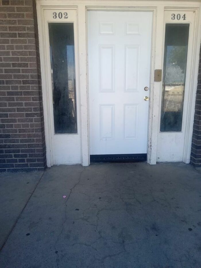 30 Times People Spotted Something That Confused Them So Much They Had To Share The Pics Online