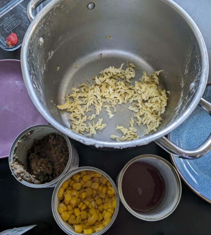 Came Back Late From Work And Wife Told Me: "Your Food Is On The Table"